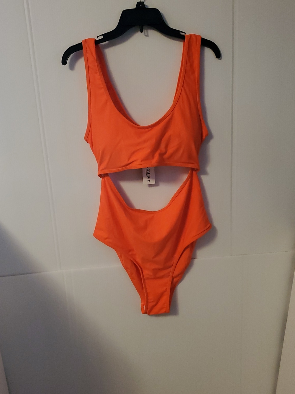 NWT Ekouaer Women's Cut Out One-Piece Swimsuit Size XXL